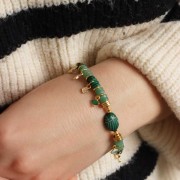 14x10mm Oval engraved scarab bead in gemstone - Moonstone x1