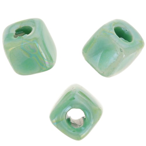 5mm Ceramic cube beads - Iridescent green x5