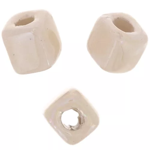 5mm Ceramic cube beads - Iridescent beige x5