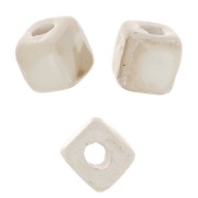 5mm Ceramic cube beads - Iridescent marbled beige x5|raw }}