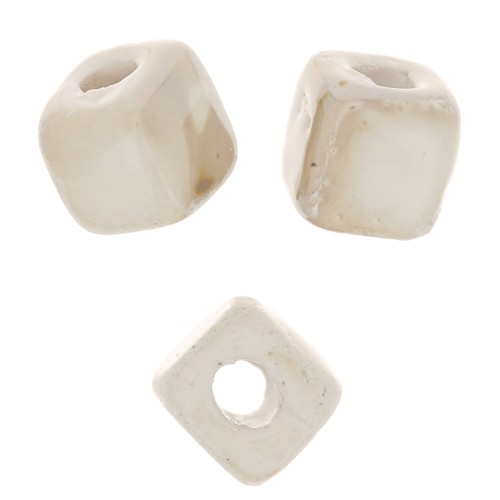5mm Ceramic cube beads - Iridescent marbled beige x5