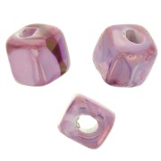 5mm Ceramic cube beads - Iridescent marbled fuchsia x5
