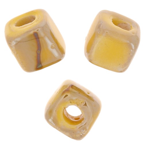 5mm Ceramic cube beads - Iridescent marbled mustard x5
