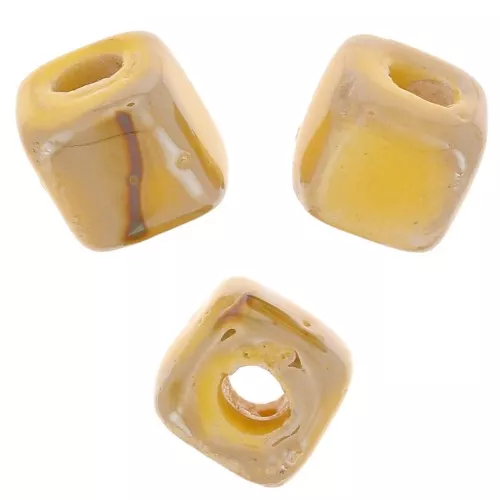 5mm Ceramic cube beads - Iridescent marbled mustard x5