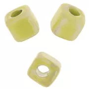 5mm Ceramic cube beads - Iridescent marbled light green x5