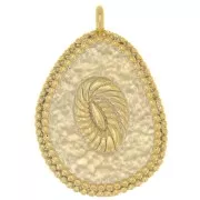 21x15mm irregular worked drop Pendant - flower pattern - Gold Tone x1