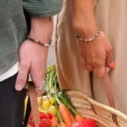 4x4mm Faceted cube gemstone beads - Howlite x10