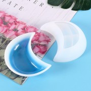 11.5x7cm Silicone mould to make a half-moon shape cup in resin x1|raw }}