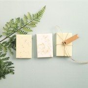 Melt and pour soap - Honey x100g