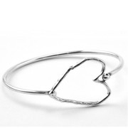 35x29mm Hollow heart hammered pendant - Antique silver plating x1