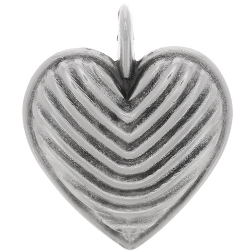 24x20mm striated Heart Pendant - Antique Silver Plating x1