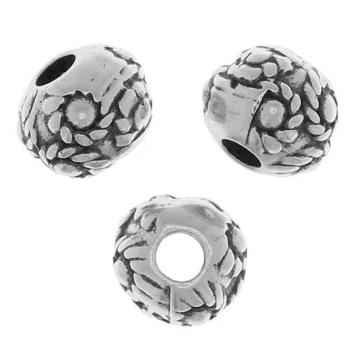 6mm Flattened round beads - flower pattern - Antique silve tone x5