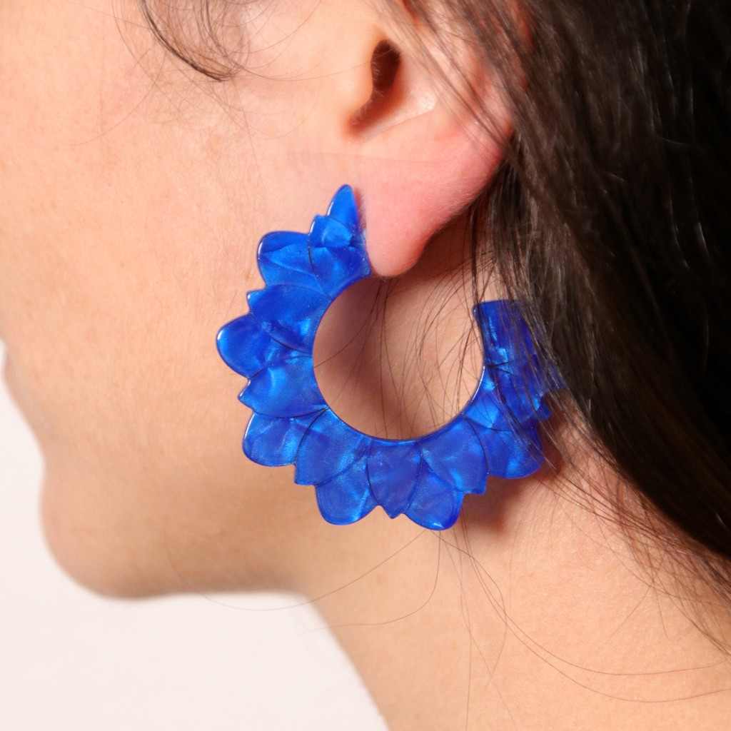 49mm Acetate Flower Hoop Earrings pearl Blue x2 Perles & Co