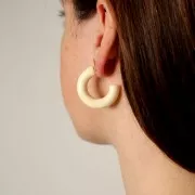 33mm Hoop earrings with round opaque resin wire - Ecru x2