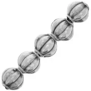 8mm Flower effect round beads - Antique silver x4