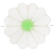 12mm Mother of Pearl Daisy Flower Pendant - White - Green x1