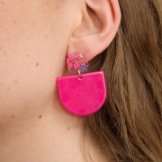 29x33mm Half moon pendant in opaque acrylic - Fuchsia x1