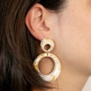 20mm Round hollow acrylic earstuds - Red Marble x2