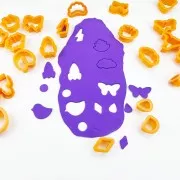 Set of 25 plastic polymer dies - Animals - Flowers and Shapes x1