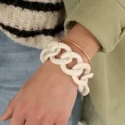 39x34mm Oval twisted acrylic link - Coral x1