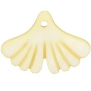 12x17mm ginkgo leaf Sequin in dyed mother-of-pearl - Light yellow x1|raw }}