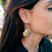 35x31mm Shell pendant - Silver Tone x1