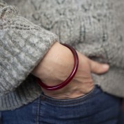 64mm Clear Acrylic Bangle - Marbled Burgundy x1