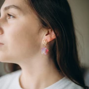 17x12mm Flower studs with closed hoop - Vintage gold x2