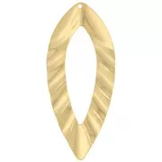 47x21mm Hollow leaf pendant with pleated effect - Fine gold plated x1