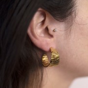 25mm 304L stainless steel Hammered wide open hoops - Gold x2