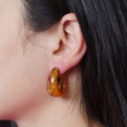 27 mm wide hoop earrings in translucent resin - Apricot Marble x2