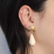 26x14mm Twisted pear bead in opaque resin - Blue-grey marbled x1