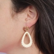 36x24.5mm Twisted hollow drop pendant in opaque resin - Dark green marbled x1