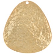 28.5x25mm Rounded hammered triangle pendant - Fine gold plated x1|raw }}