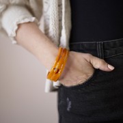 66 mm thick bead bracelet in translucent resin - Apricot marbled x1