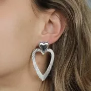 14x14mm 304L stainless steel domed heart earstuds - open ring x2