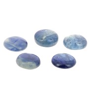 10mm round gemstone cabochon - Kyanite x1