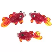 16x31mm Glass fish bead - Red x1