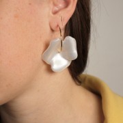 40mm opaque resin Flower pendant - Black x1