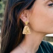 Hammered trapezoidal earstuds 17x13 mm - Gold-plated 316L stainless steel x2