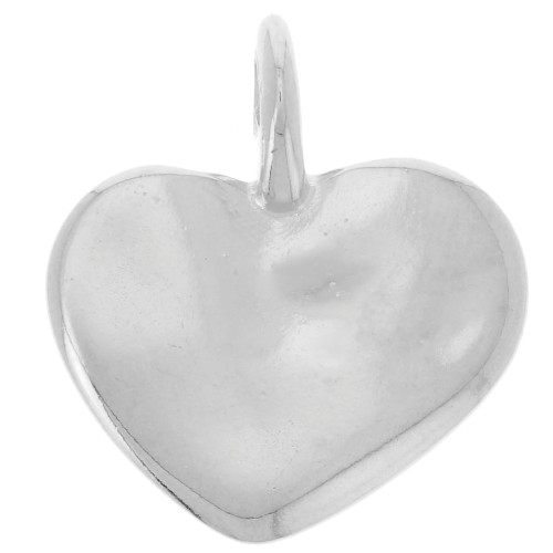 20x18mm Hammered heart pendant - Fine silver plating x1