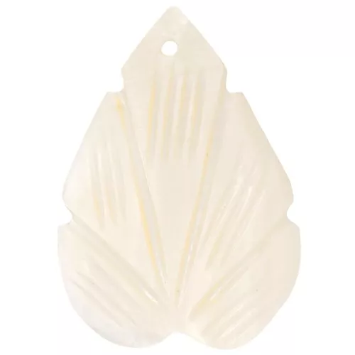 40x29mm Mother-of-Pearl Curved leaf pendants - Natural x2