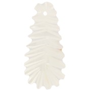 25x13mm Mother-of-Pearl Curved leaf pendants - Natural x2|raw }}