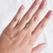 9.3x5.9mm Oval green tourmaline - 1.35cts x1