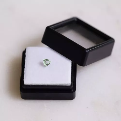 Sapphire Trillion 4 mm - 0.35 cts