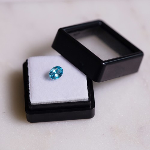 6.8x5mm Blue oval zirconia - 0.97 cts x1