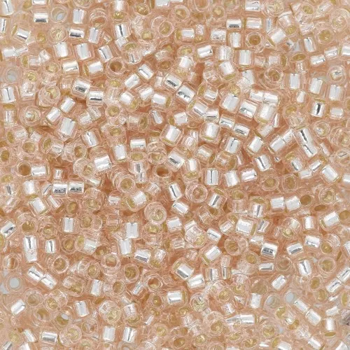 1.6mm Toho Aiko 11/0 - TA0131 - Transparent Silver Lined Rosaline x4g