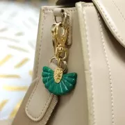 28.5x40mm 316L Stainless Steel and Resin Fan Pendant - marbled red - Gold x1