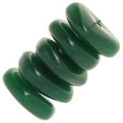13mm round irregular beads in opaque resin - Emerald green x6|raw }}