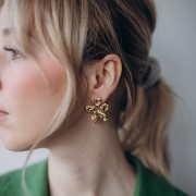 27x29mm 304L stainless steel Hammered flower earrings - Gold x2